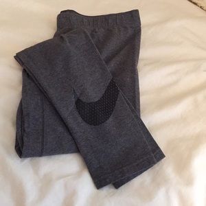 Medium NIKE full length leggings